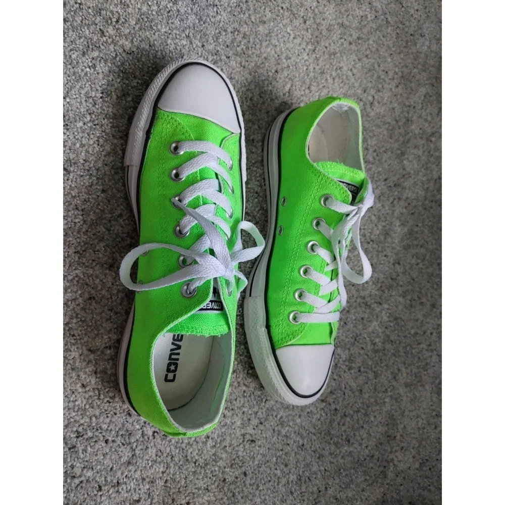 Converse Chuck Taylor All Star Classic Low Top Sneaker 6M 8W Neon Lime Green EUC - Picture 6 of 10